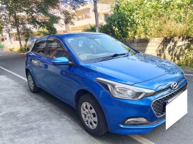 Second-hand 2018 Hyundai i20 1.2 Spotz for sale in Bangalore-5