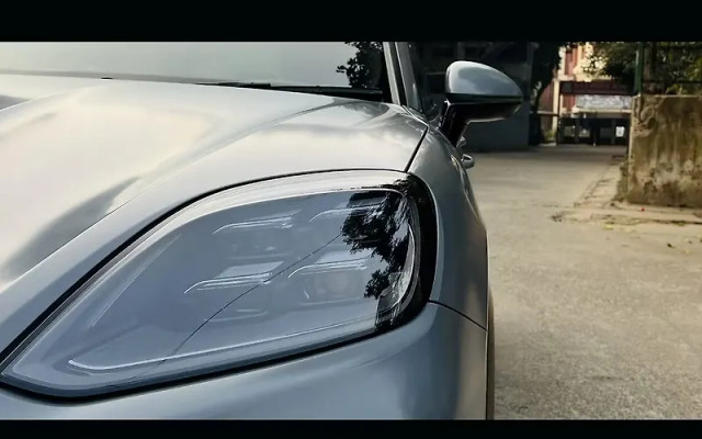 Second-hand 2024 Porsche Cayenne Coupe STD for sale in New Delhi-4