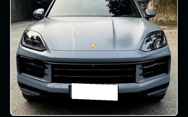 Second-hand 2024 Porsche Cayenne Coupe STD for sale in New Delhi-2