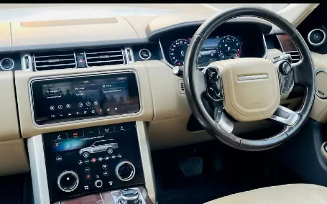 Second-hand 2019 Land Rover Range Rover 3.0 Petrol LWB Vogue SE BSIV for sale in New Delhi-4