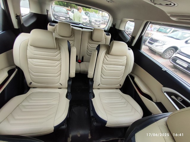 Second-hand 2022 Kia Carens Luxury Plus Diesel AT 6 STR BSVI for sale in Jaipur-8