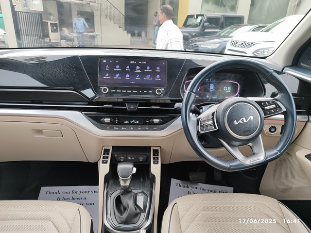Second-hand 2022 Kia Carens Luxury Plus Diesel AT 6 STR BSVI for sale in Jaipur-16