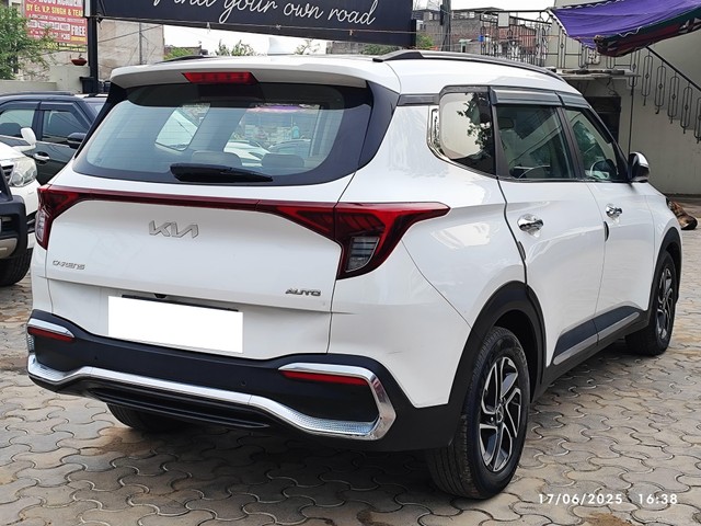 Second-hand 2022 Kia Carens Luxury Plus Diesel AT 6 STR BSVI for sale in Jaipur-1