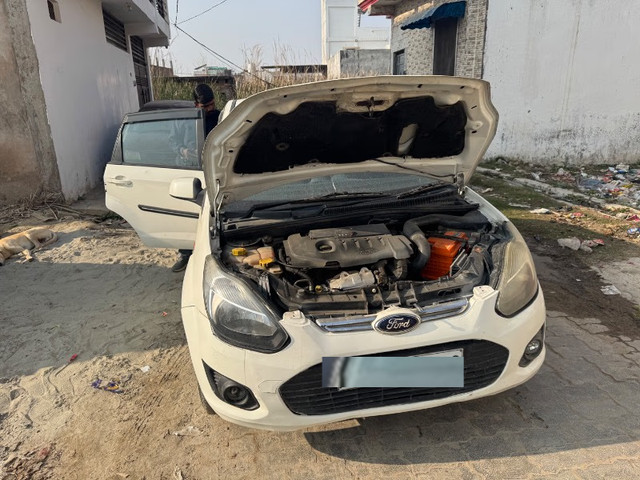 Second-hand 2014 Ford Figo Diesel Titanium for sale in Kanpur-3