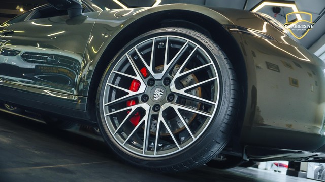 Second-hand 2024 Porsche 911 Carrera S for sale in New Delhi-3