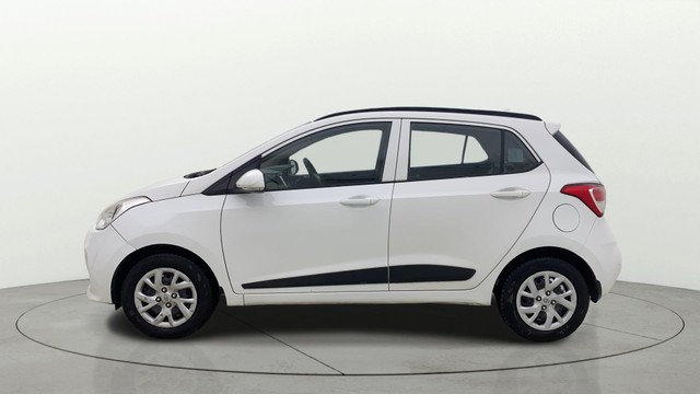Second-hand 2018 Hyundai Grand i10 1.2 Kappa Sportz BSIV for sale in Ahmedabad-5