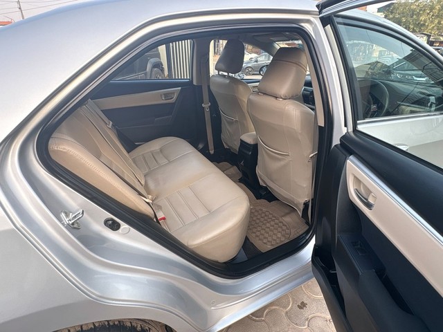 Second-hand 2016 Toyota Corolla Altis D-4D G for sale in Jaipur-12