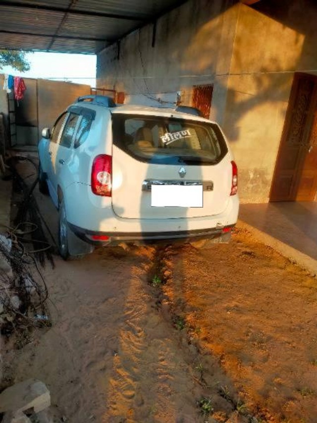 Second-hand 2014 Renault Duster RXL AWD for sale in Balesar-2