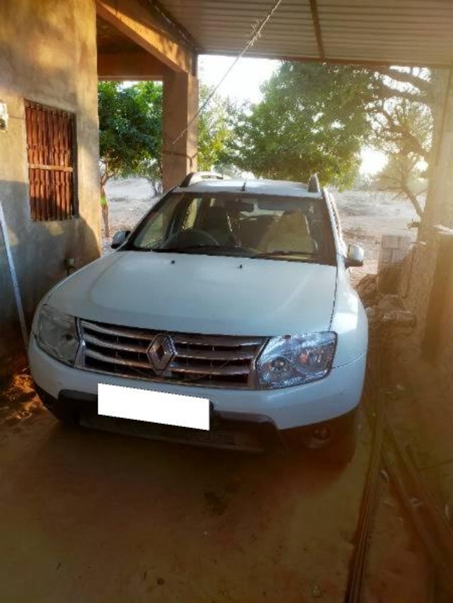 Second-hand 2014 Renault Duster RXL AWD for sale in Balesar-3