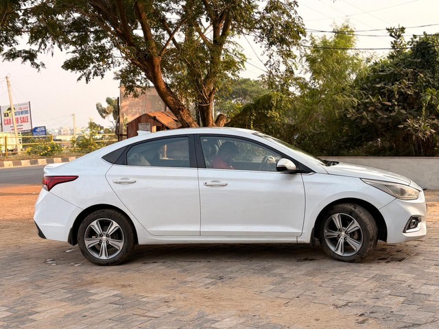 Second-hand 2017 Hyundai Verna 1.6 SX VTVT for sale in Bhubaneswar-3