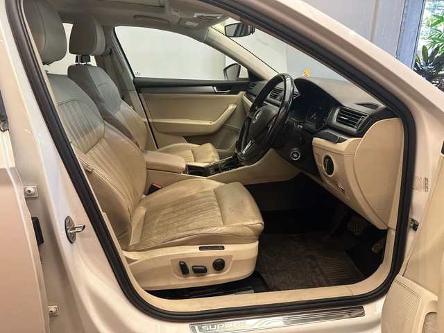 Second-hand 2018 Skoda Superb Style 1.8 TSI AT for sale in Mumbai-13