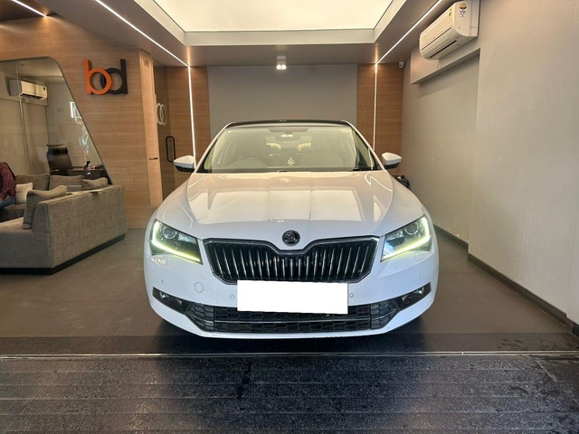 Second-hand 2018 Skoda Superb Style 1.8 TSI AT for sale in Mumbai-5