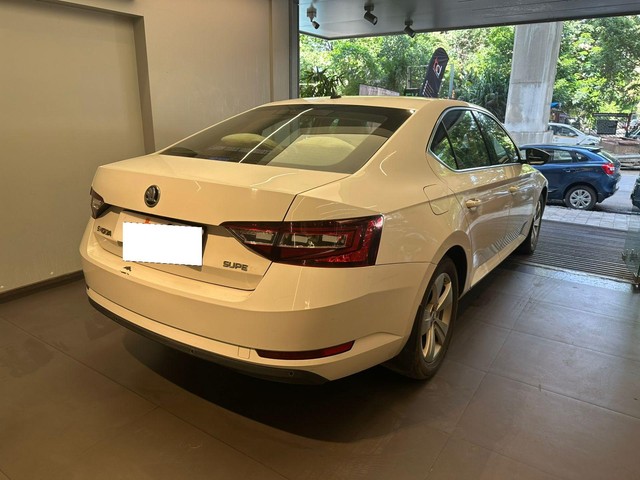 Second-hand 2018 Skoda Superb Style 1.8 TSI AT for sale in Mumbai-6