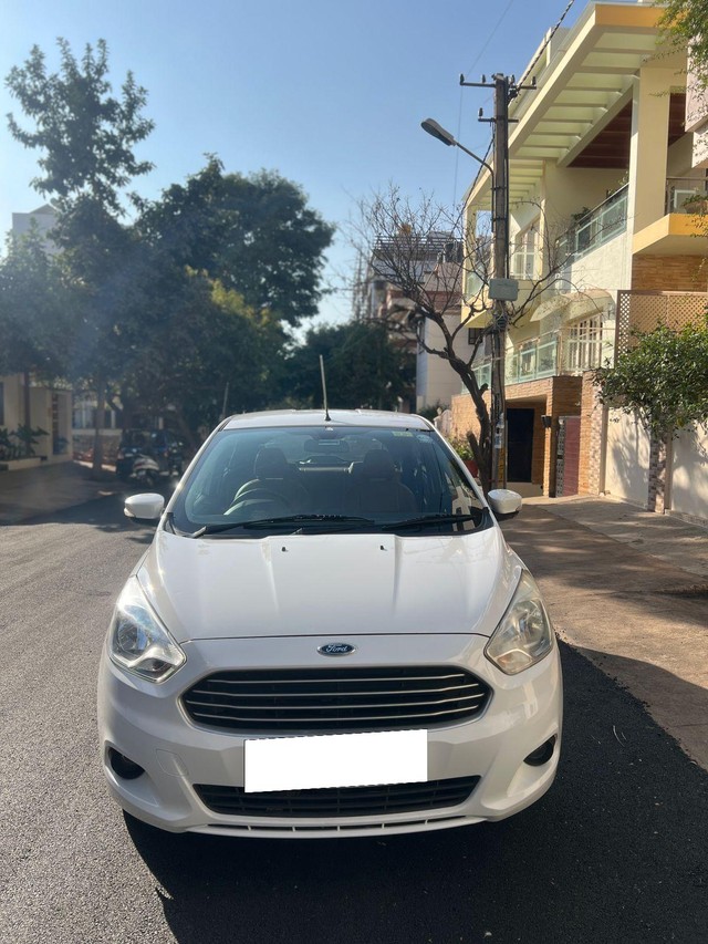 Second-hand 2015 Ford Figo 1.5 Sports Edition MT for sale in Bangalore-3