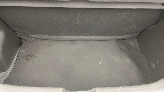 Second-hand 2015 Hyundai i10 Sportz 1.1L for sale in Greater Noida-19