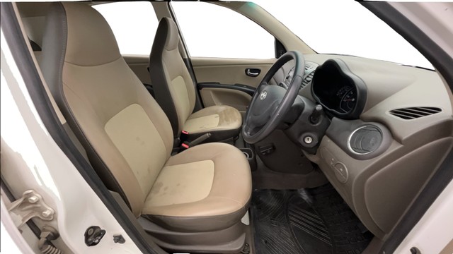 Second-hand 2015 Hyundai i10 Sportz 1.1L for sale in Greater Noida-15