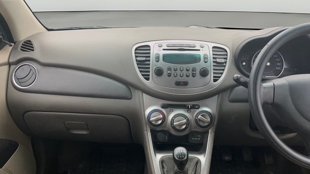Second-hand 2015 Hyundai i10 Sportz 1.1L for sale in Greater Noida-22