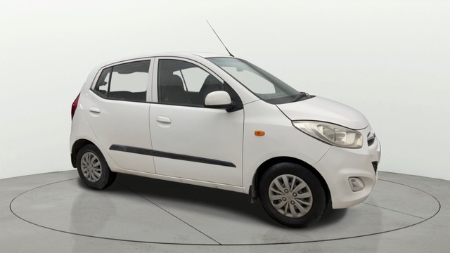 Second-hand 2015 Hyundai i10 Sportz 1.1L for sale in Greater Noida-0