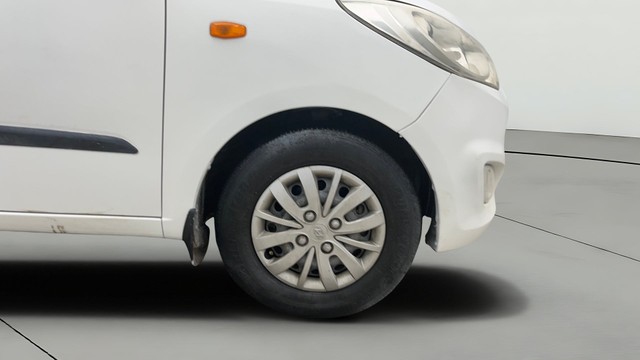 Second-hand 2015 Hyundai i10 Sportz 1.1L for sale in Greater Noida-23