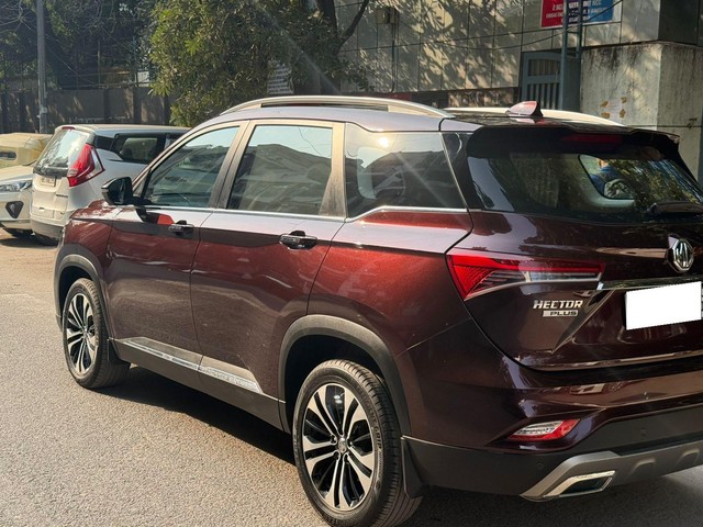 Second-hand 2021 MG Hector Plus Sharp CVT for sale in New Delhi-3