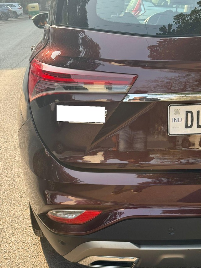 Second-hand 2021 MG Hector Plus Sharp CVT for sale in New Delhi-16