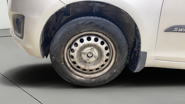 Second-hand 2016 Maruti Swift LXI for sale in Ahmedabad-25