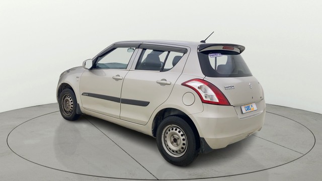 Second-hand 2016 Maruti Swift LXI for sale in Ahmedabad-4