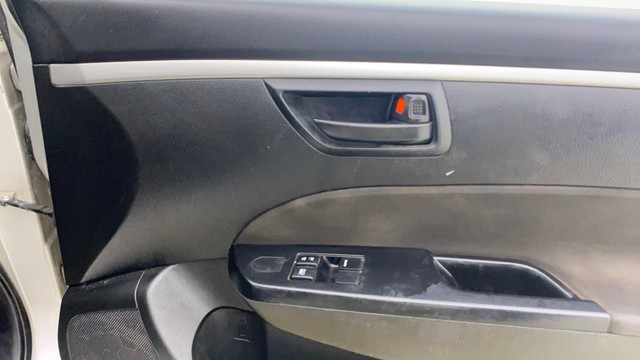 Second-hand 2016 Maruti Swift LXI for sale in Ahmedabad-17