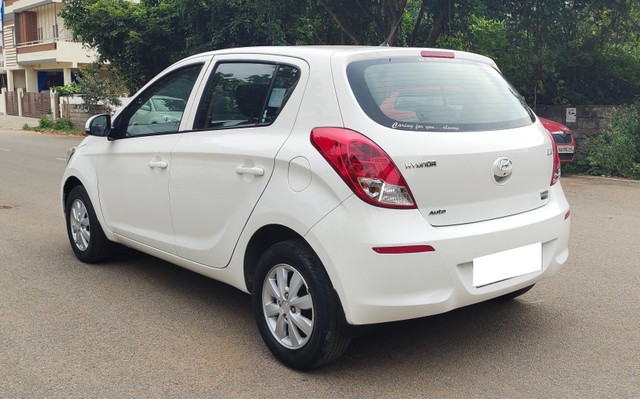 Hyundai i20 new Sportz AT 1.4 Second-hand 2013 Hyundai i20 new Sportz AT 1.4 for sale in Bangalore-4