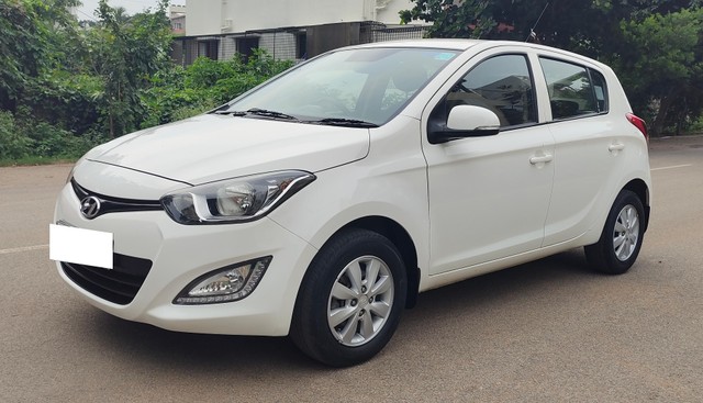 Hyundai i20 new Sportz AT 1.4 Second-hand 2013 Hyundai i20 new Sportz AT 1.4 for sale in Bangalore-5