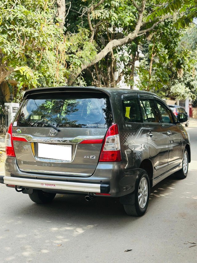 Second-hand 2013 Toyota Innova 2.5 Z Diesel 7 Seater BS IV for sale in Bangalore-6