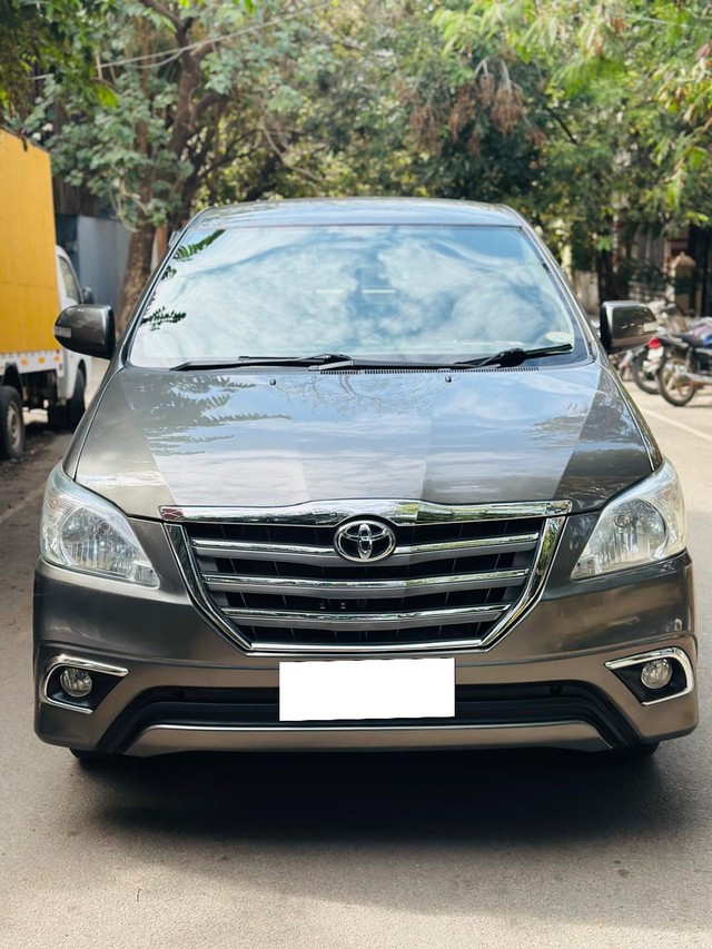 Second-hand 2013 Toyota Innova 2.5 Z Diesel 7 Seater BS IV for sale in Bangalore-3