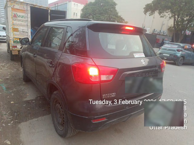 Second-hand 2017 Maruti Suzuki Vitara Brezza VDi for sale in Noida-2