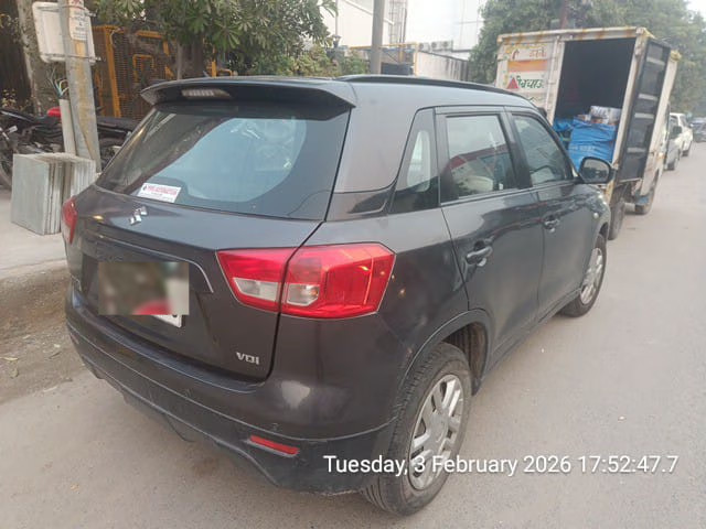 Second-hand 2017 Maruti Suzuki Vitara Brezza VDi for sale in Noida-3