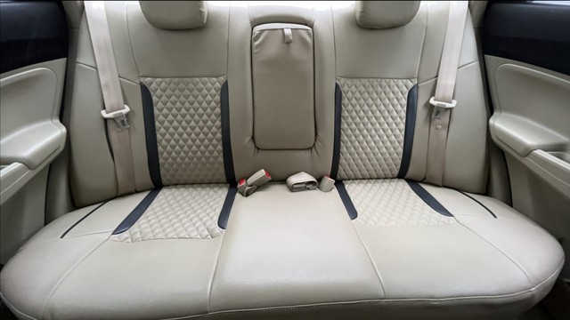 Second-hand 2017 Maruti Suzuki Dzire ZXI for sale in Hyderabad-23