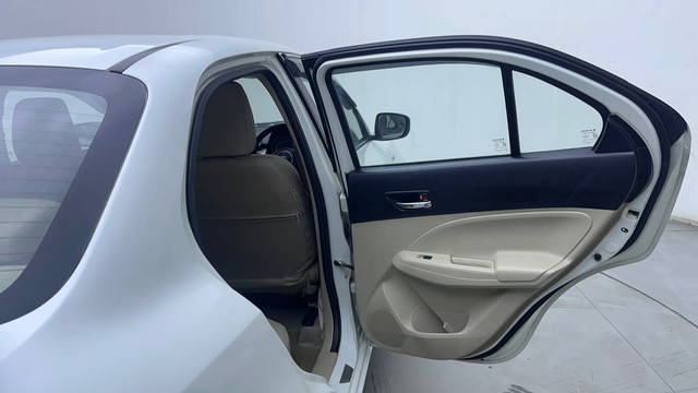 Second-hand 2017 Maruti Suzuki Dzire ZXI for sale in Hyderabad-34