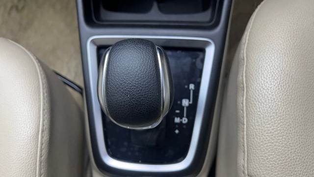 Second-hand 2017 Maruti Suzuki Dzire ZXI for sale in Hyderabad-12