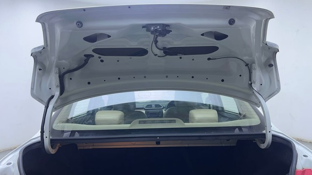 Second-hand 2017 Maruti Suzuki Dzire ZXI for sale in Hyderabad-24