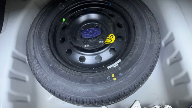 Second-hand 2017 Maruti Suzuki Dzire ZXI for sale in Hyderabad-21