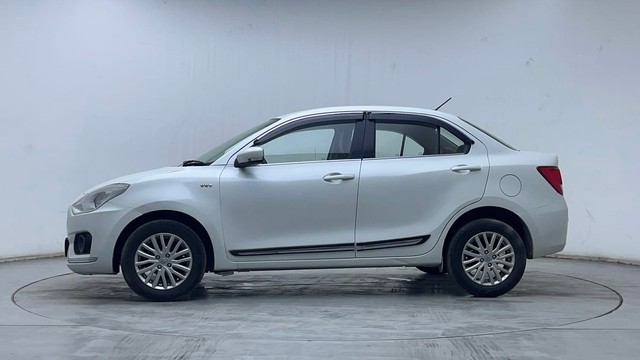 Second-hand 2017 Maruti Suzuki Dzire ZXI for sale in Hyderabad-6