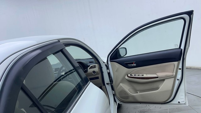 Second-hand 2017 Maruti Suzuki Dzire ZXI for sale in Hyderabad-16