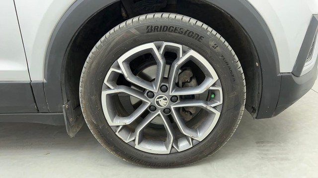 Second-hand 2022 Skoda Kushaq 1.0 TSI Style AT for sale in Pune-17