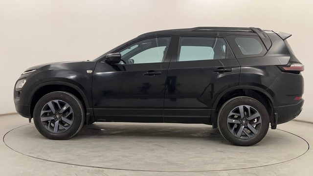 Second-hand 2022 Tata Safari XZA Plus Dark Edition AT for sale in Pune-6