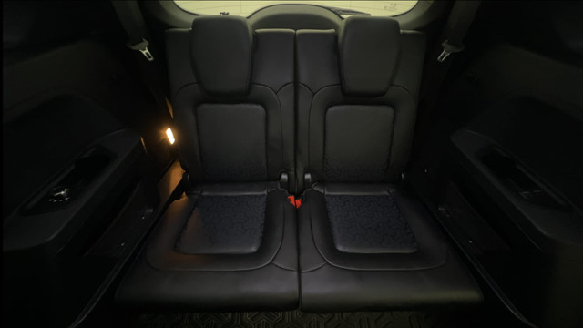 Second-hand 2022 Tata Safari XZA Plus Dark Edition AT for sale in Pune-28