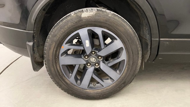 Second-hand 2022 Tata Safari XZA Plus Dark Edition AT for sale in Pune-18