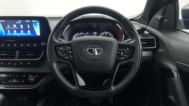 Second-hand 2022 Tata Safari XZA Plus Dark Edition AT for sale in Pune-34