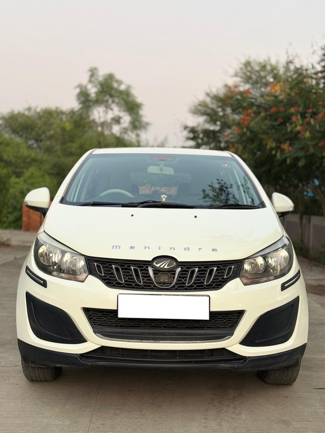 Mahindra Marazzo M4 8Str Second-hand 2018 Mahindra Marazzo M4 8Str for sale in Indore-3