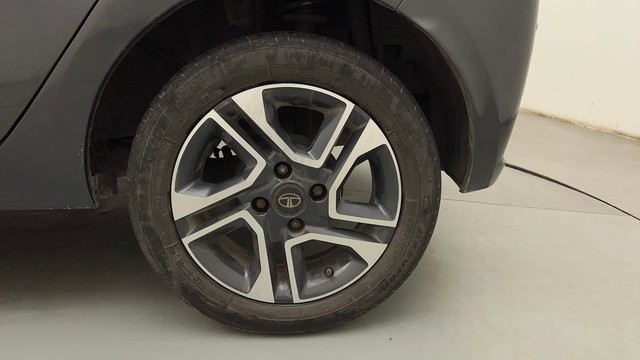 Second-hand 2021 Tata Tiago XZ Plus for sale in Mumbai-19