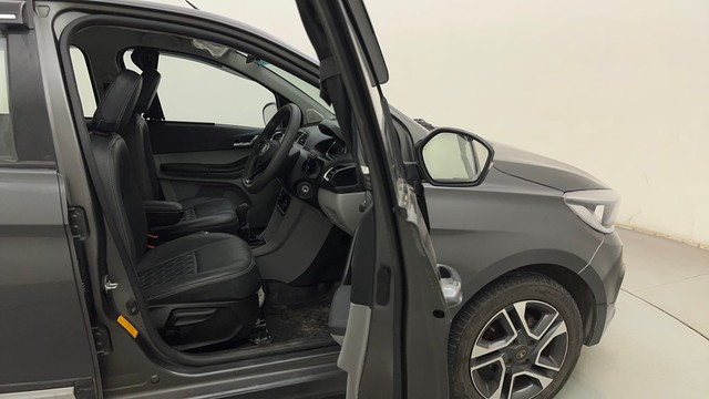 Second-hand 2021 Tata Tiago XZ Plus for sale in Mumbai-15