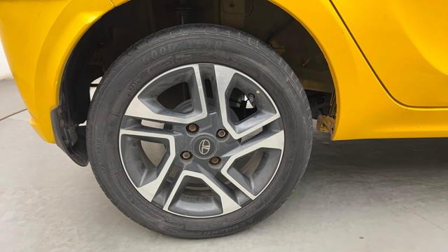 Second-hand 2020 Tata Tiago XZA AMT for sale in Mumbai-18